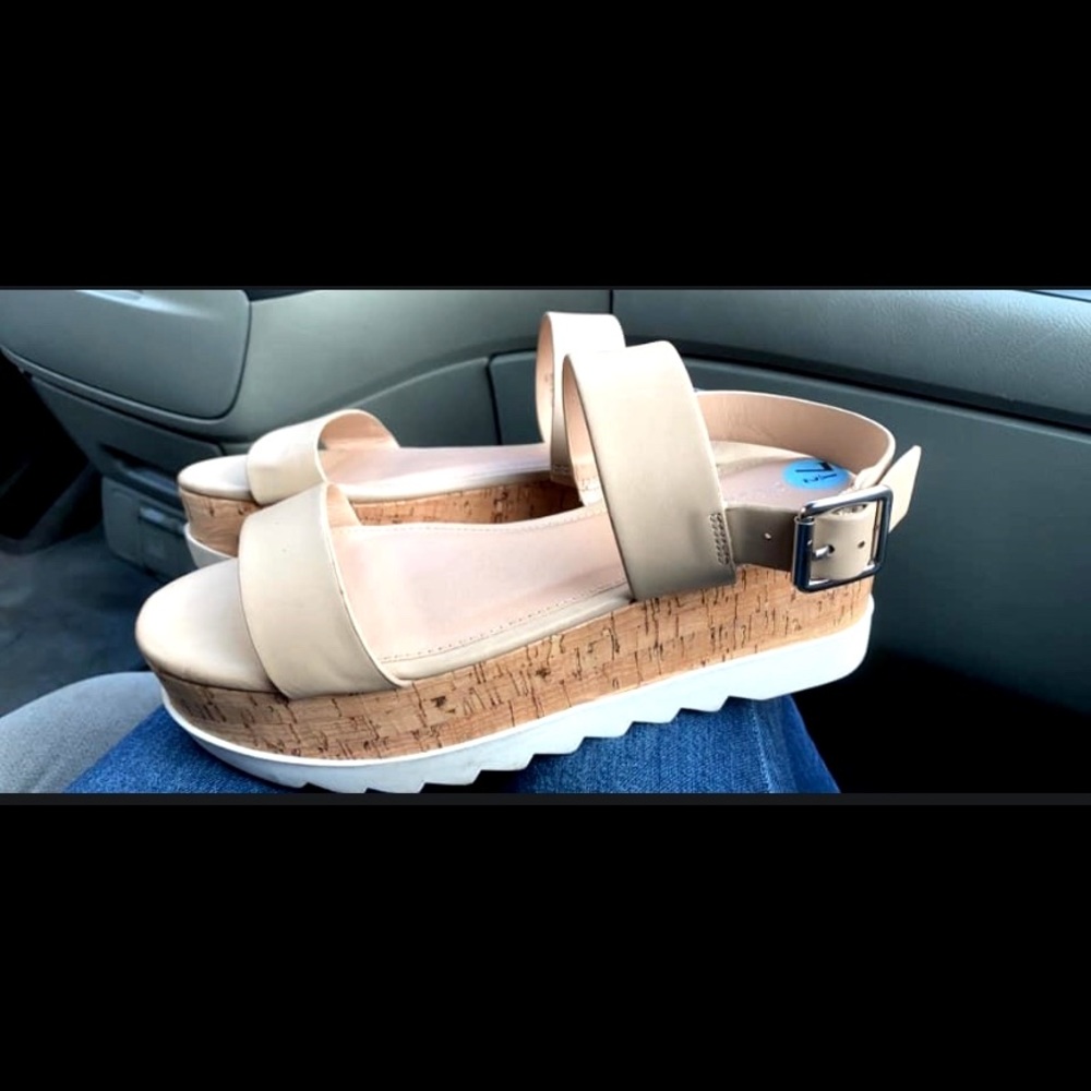 Sandals - Picture 2 of 2